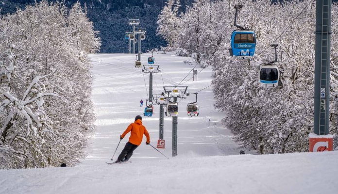 Fotografía de los medios de elevación de las pistas de Chapelco.