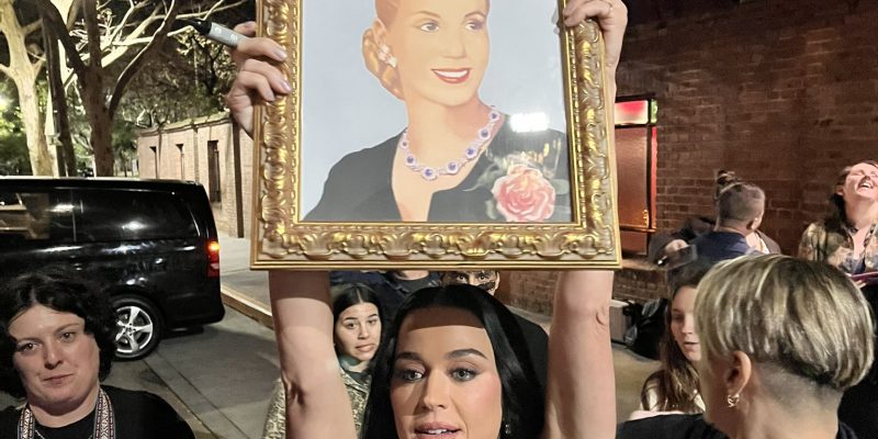 Katy Perry Evita