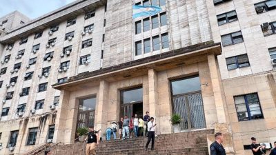 Gobierno presenta proyecto para reformar y reducir Comodoro Py