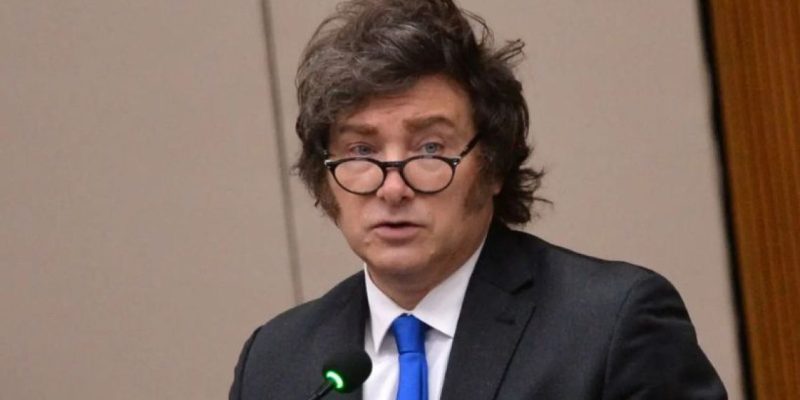 Encuesta: economía debilita a Milei mientras oposición no avanza