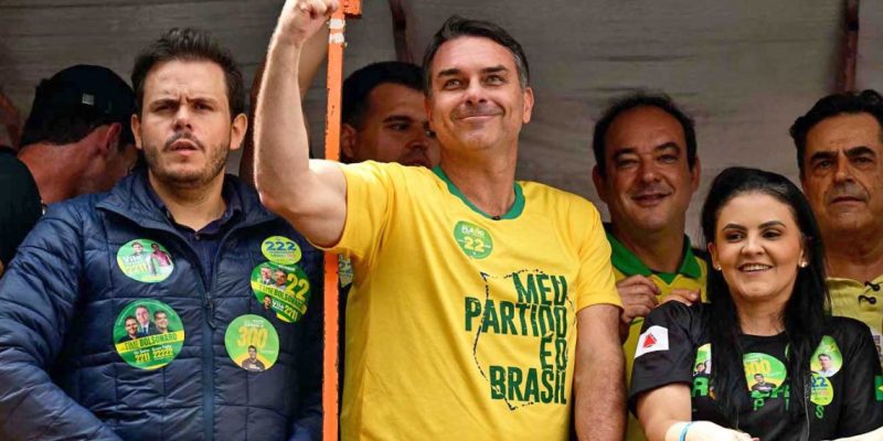 Investigan a Flávio Bolsonaro por corrupción y lavado de dinero