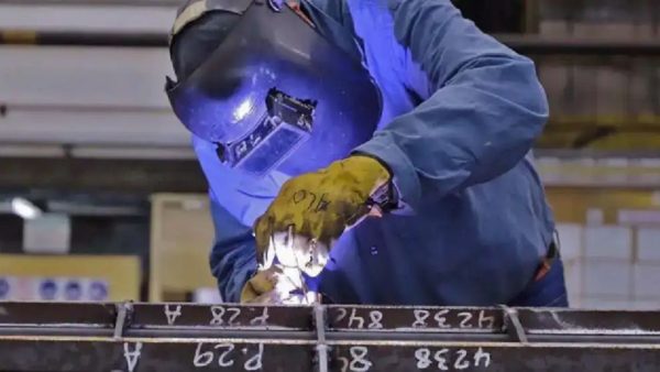 Gobierno: empresas cerraron en 7 meses lo mismo que en todo 2025