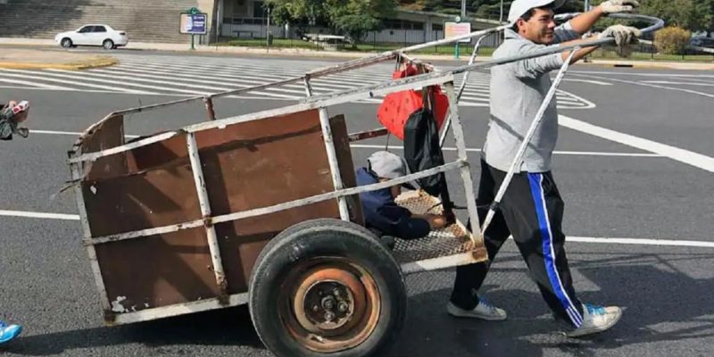 Pobreza alcanza 15 millones de personas en Argentina al borde de recesión