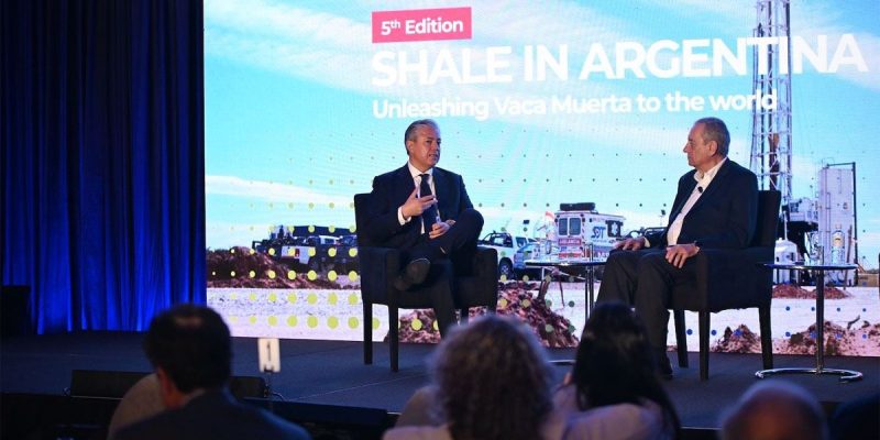 Rolando Figueroa ratifica que Vaca Muerta es política de Estado