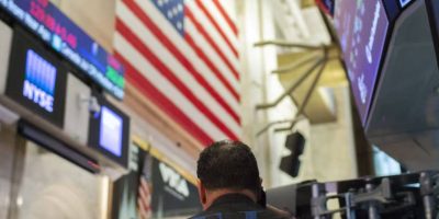 Riesgo país supera 620 puntos por salida de inversores y crisis económica