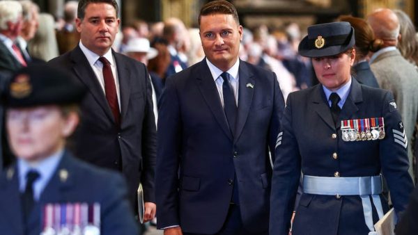 Reino Unido amenaza militarmente al gobierno de Javier Milei