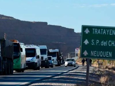 Neuquén prueba bitrenes para transporte de arenas a Vaca Muerta