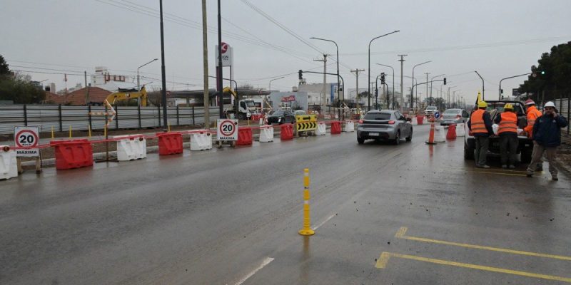 Avenida Mosconi en Neuquén: avances en colectoras y estacionamiento