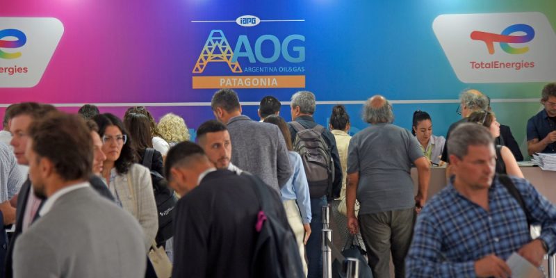 Neuquén llena su capacidad hotelera por la AOG