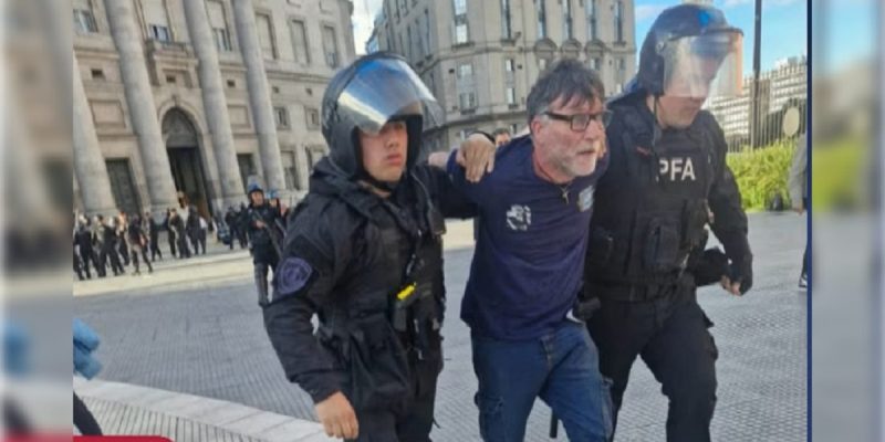 Intentaron entrar a la Casa Rosada: detuvieron a tres personas